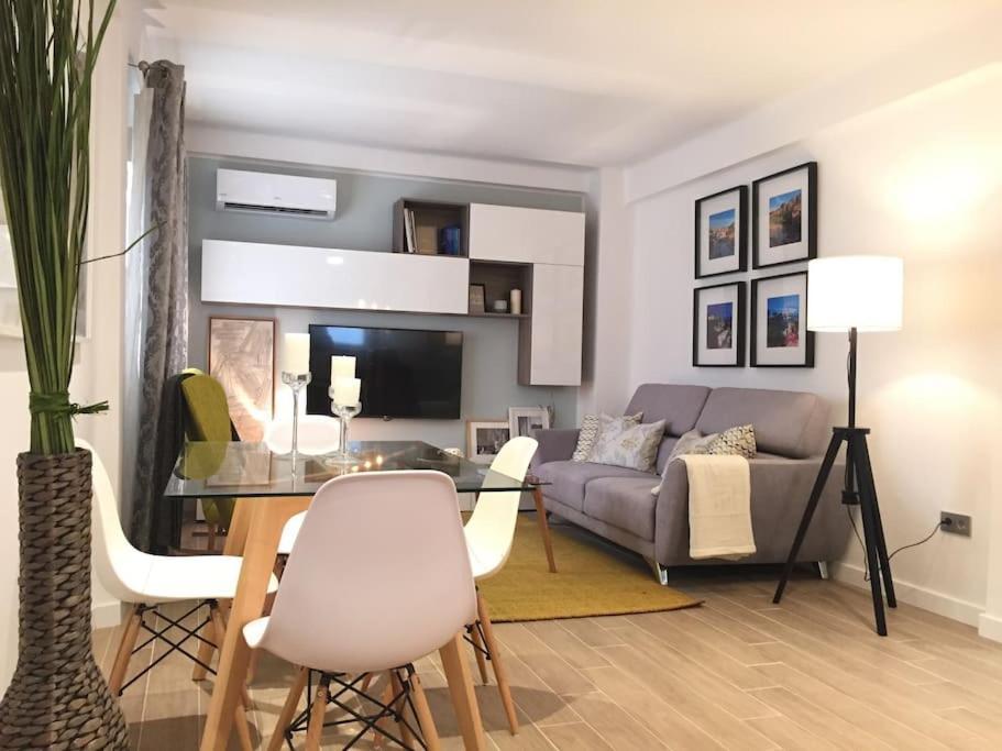 マラガNew Luxury House In The Center! Nuevo Piso De Lujo En El Centro.アパートメント エクステリア 写真